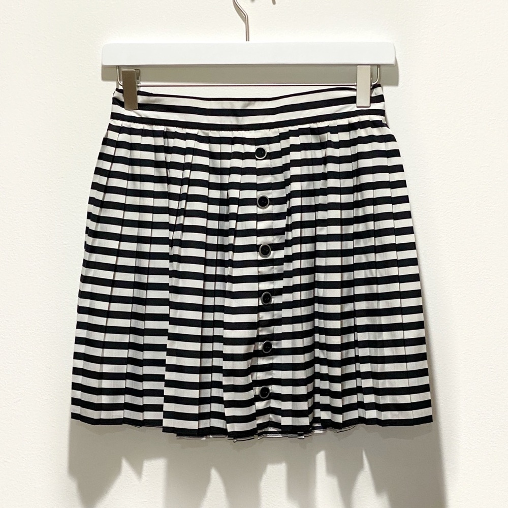 Striped pleaded black and white mini skirt small